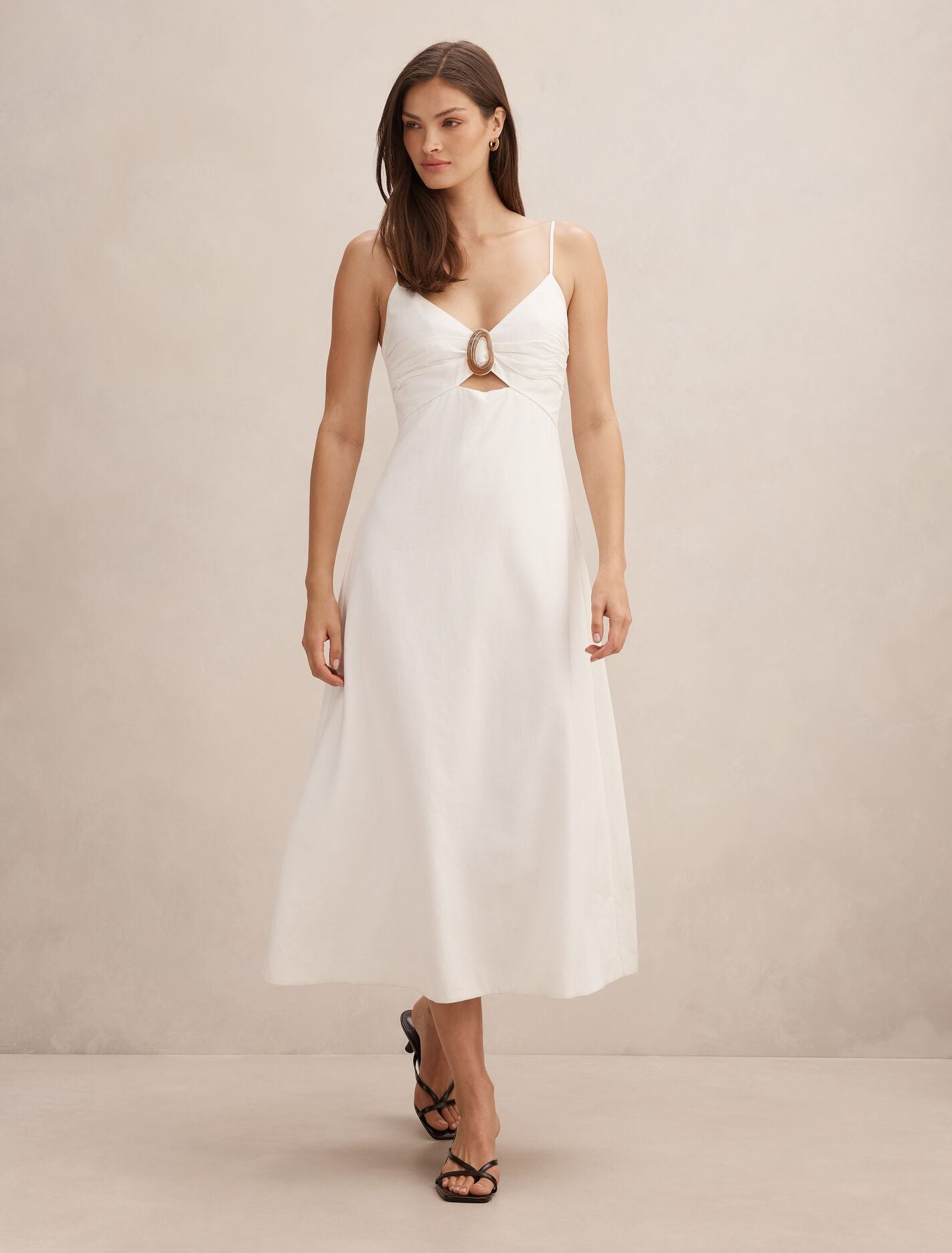 midi women's white dress - Alice Gathered Hardware - Size 0 to 12 A classic blue gingham Typically XS/Small Jeans MAUVE STYLE:E05253001