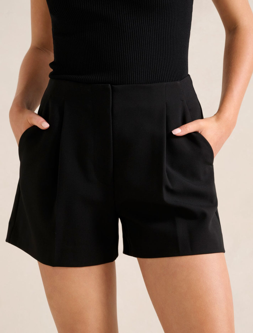 Winslet Tailored Short