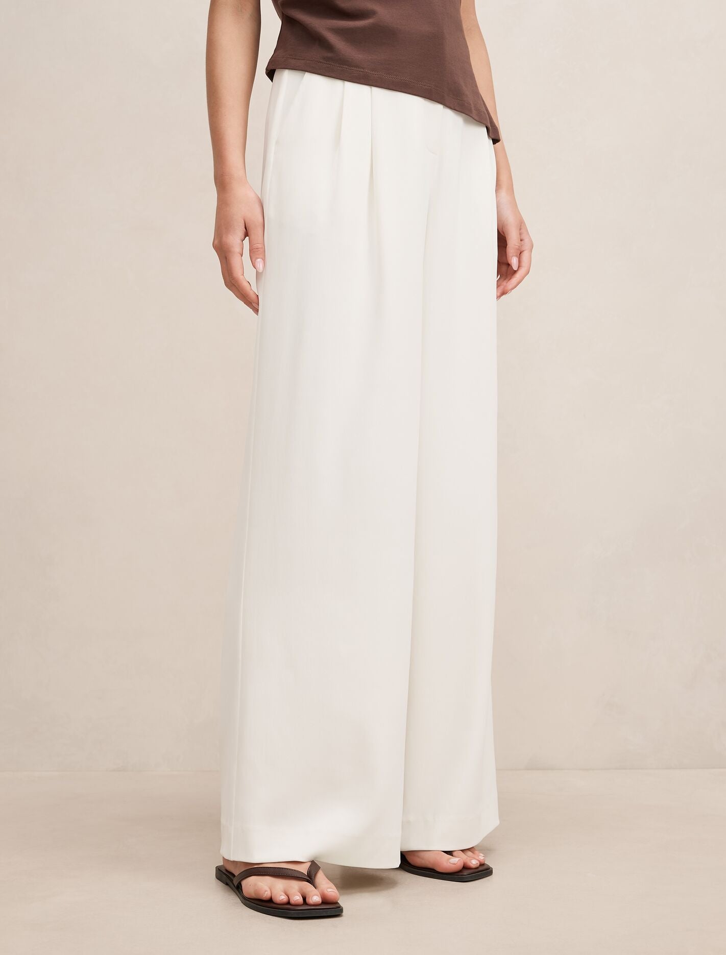 Annabelle Pleated Wide Leg Pant