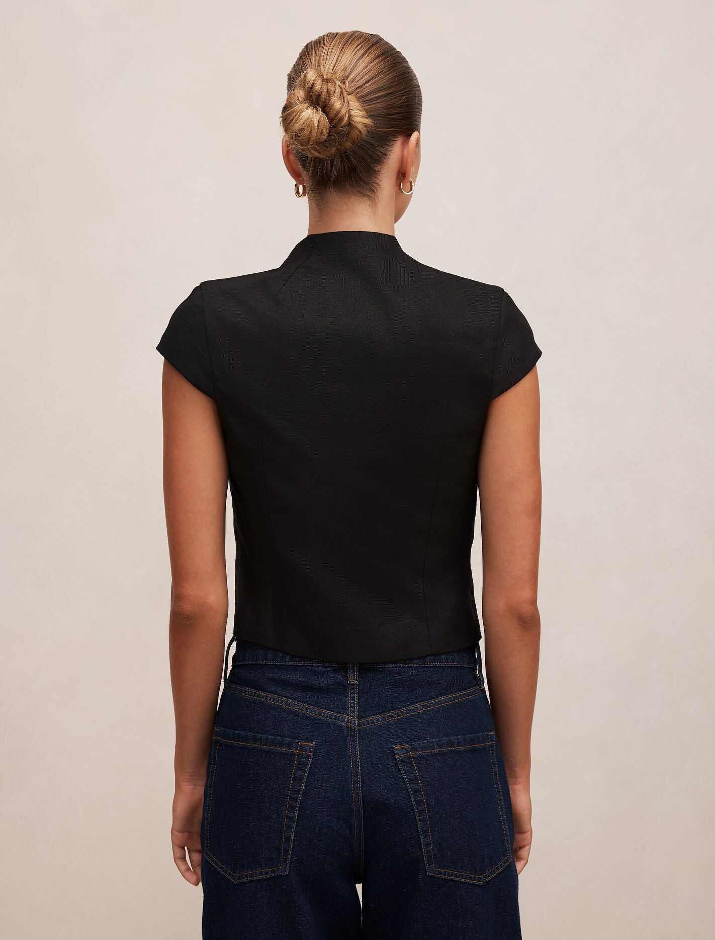 Ayla Keyhole Linen Top