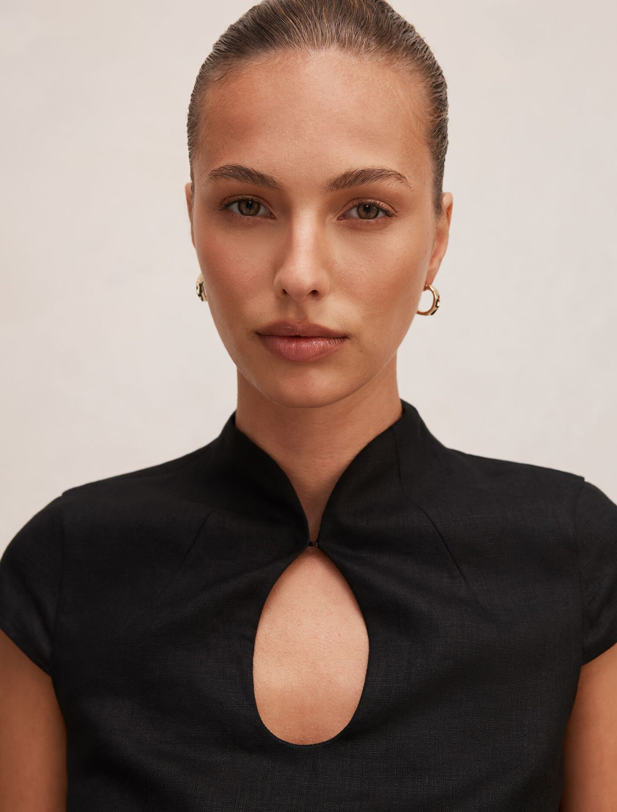 Ayla Keyhole Linen Top