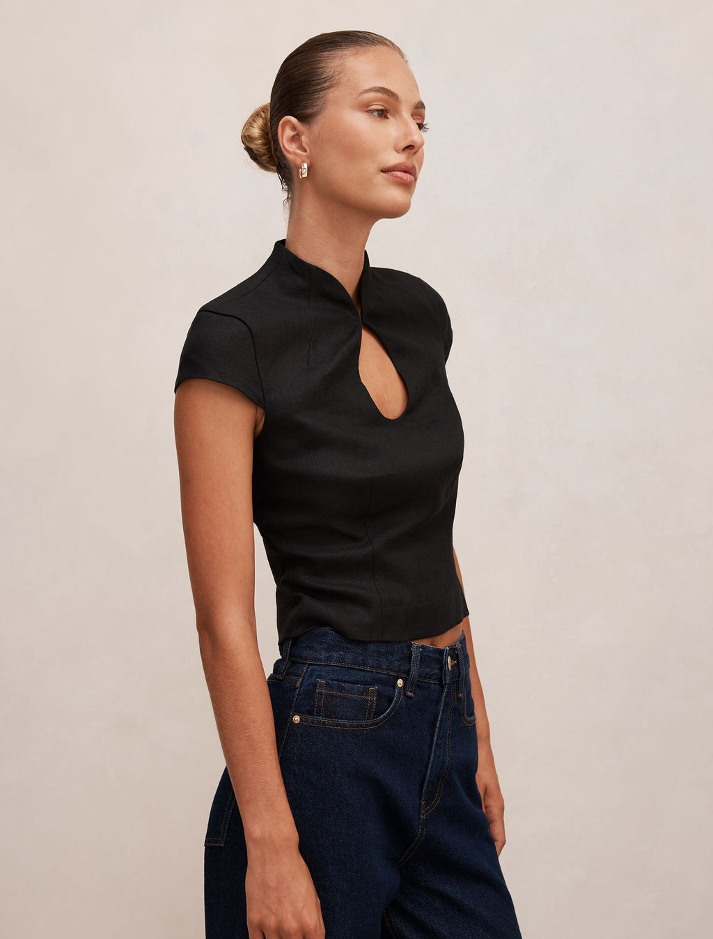 Ayla Keyhole Linen Top
